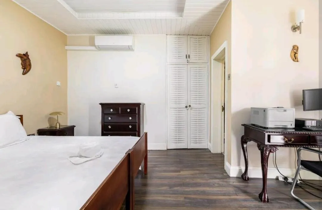 Apartamento Sleek 4Ppl Apartment, Pool, Parking, Gated, Cctv & Wifi Ocho Ríos Jamaica